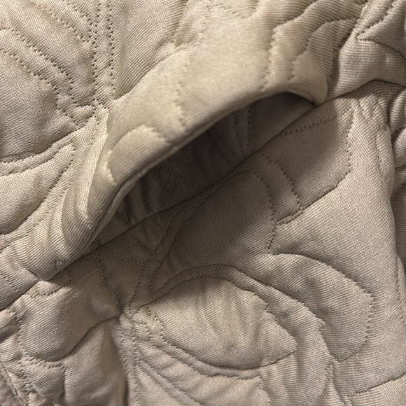 Nike Dri-Fit Quilted Top - Picture 7 of 8